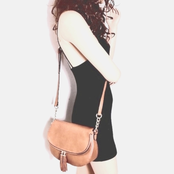 NWT Isabelle Vegan Saddle Crossbody Bag - Picture 4 of 4